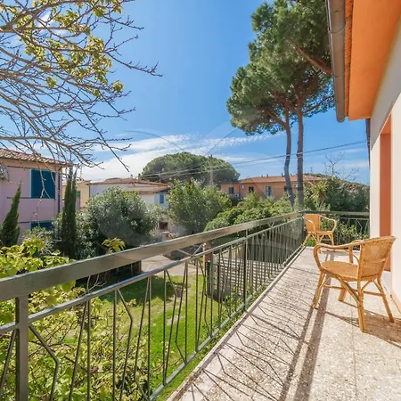 Nella * Marina di Campo