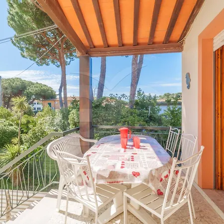 Nella Apartmán Marina di Campo