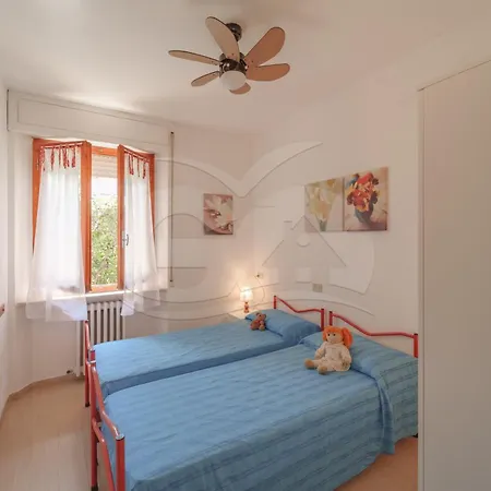 Nella * Marina di Campo